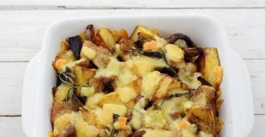 Мясо с грибами и картофелем