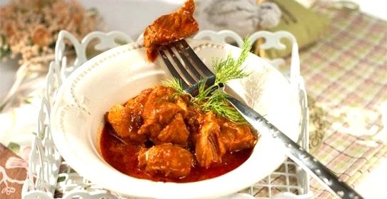 Свинина в томатном соусе