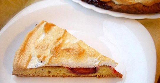 Пирог Сливы под снегом