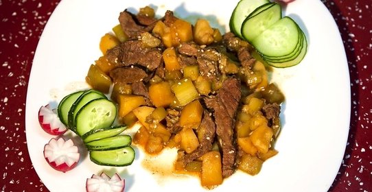 Говядина с болгарским перцем «по-японски»