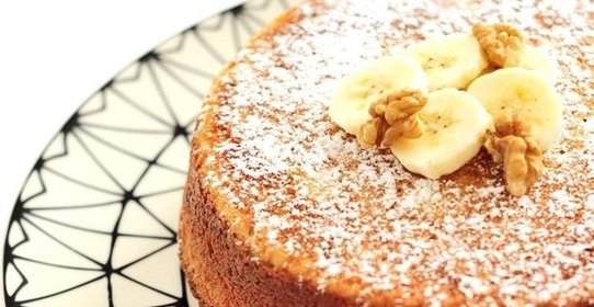 Банановый пирог с орехами и овсяными хлопьями