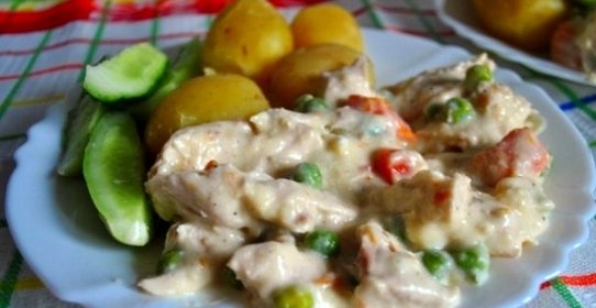 Фрикасе из курицы со сметаной