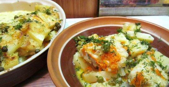 Хек с овощами под соусом из йогурта