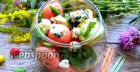 Салат из арбуза и огурца