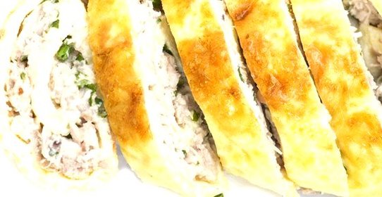 Рулет из лаваша с курицей и сыром