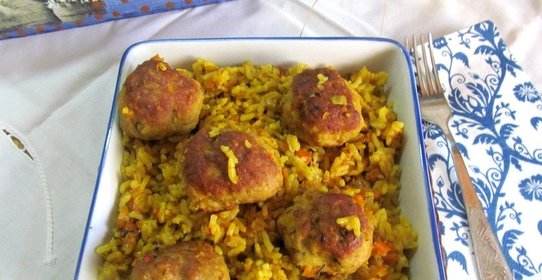 Плов с фрикадельками