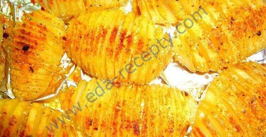 Печеный картофель в духовке