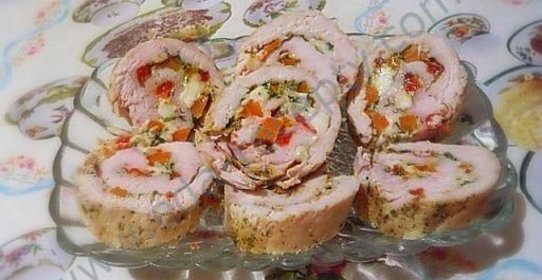 Рулет куриный с сыром в духовке