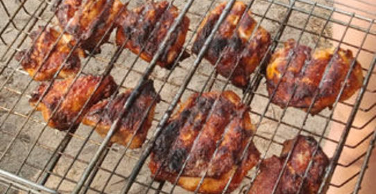 Шашлыки из свинины и курицы с маринадом из соевого соуса