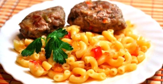 Мясо с гарниром в мультиварке