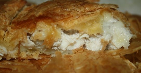 Куриный пирог на слоеном тесте