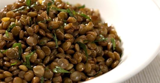 Тушеная чечевица