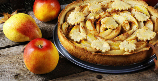 Шарлотка с грушами