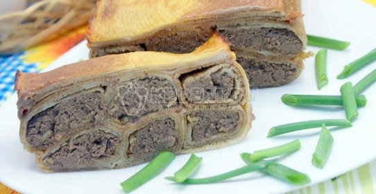 Блинный пирог с печенью