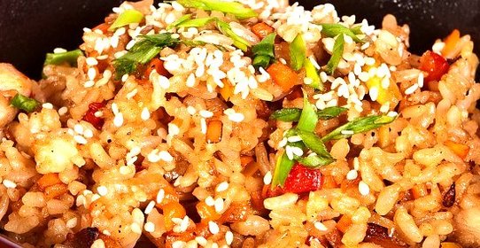 Тайский жареный рис с маслом арахиса