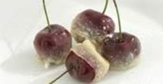 Боккончини (маленькие пончики) из вишен