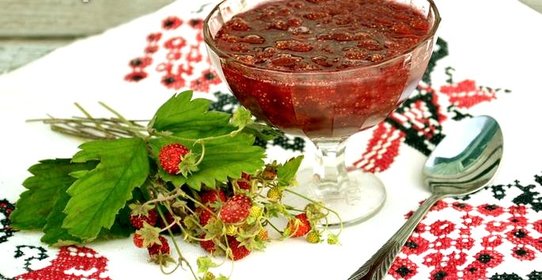 Земляничное варенье-пятиминутка в мультиварке