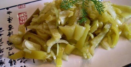 Салат из перца и лука