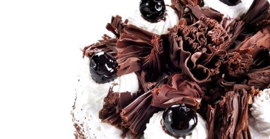 Шоколадный торт с нугой