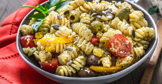 Салат с макаронами