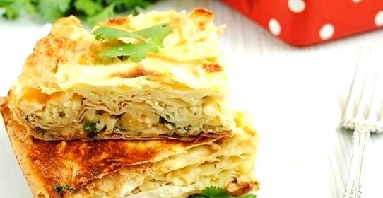 Пирог из лаваша с сыром и зеленью