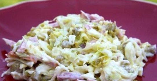 Салат с ветчиной и капустой