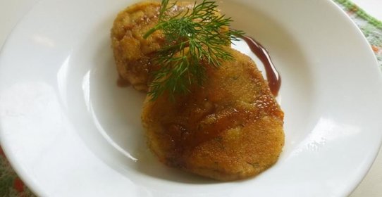 Котлеты из цветной капусты с гранатовым соусом