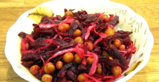 Салат из квашеной капусты