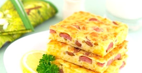Пирог с сыром и сосисками