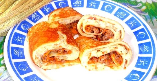 Рулетики из блинов с мясом и капустой