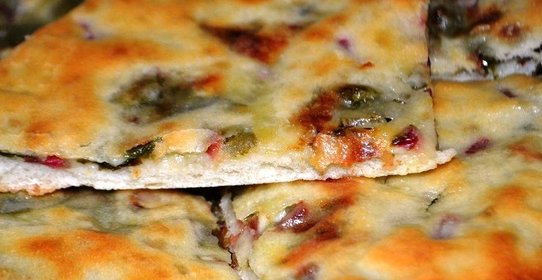 Осетинский пирог с ботвой и сыром