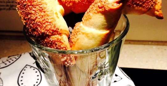 Сладкие рулетики с сухофруктами