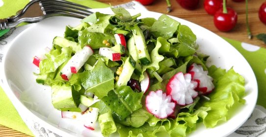 Салат из одуванчиков