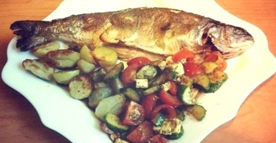 Радужная форель гриль с гариниром