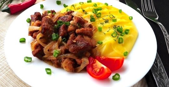 Свинина с луком и соевым соусом