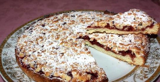 Пирог с земляникой