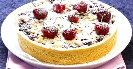 Вишневый пирог с овсяными хлопьями