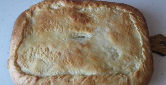 Рыбный пирог с мойвой