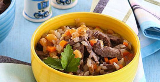 Мясо, тушенное с изюмом в мультиварке