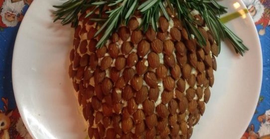 Новогодний салат Шишка