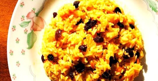 Сладкий плов с изюмом