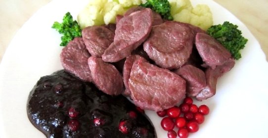 Баранина под соусом