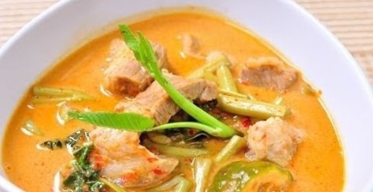 Cвинина кусочками в соусе