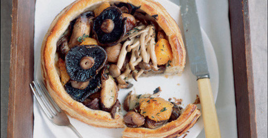 Слоеный пирог с грибами