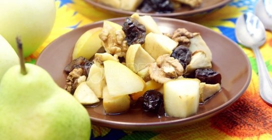 Канапе с яйцами и ветчиной