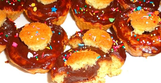 Кексы с шоколадной начинкой