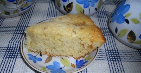 Простой манник с яблоками