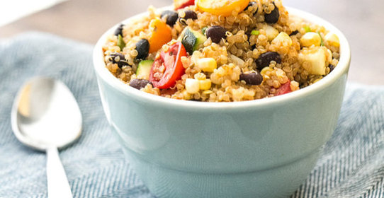 Киноа с черной фасолью
