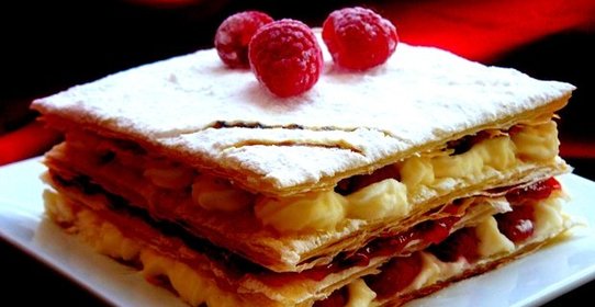 Мильфей с ягодами