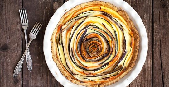 Овощной пирог с морковью, цукини и баклажанами